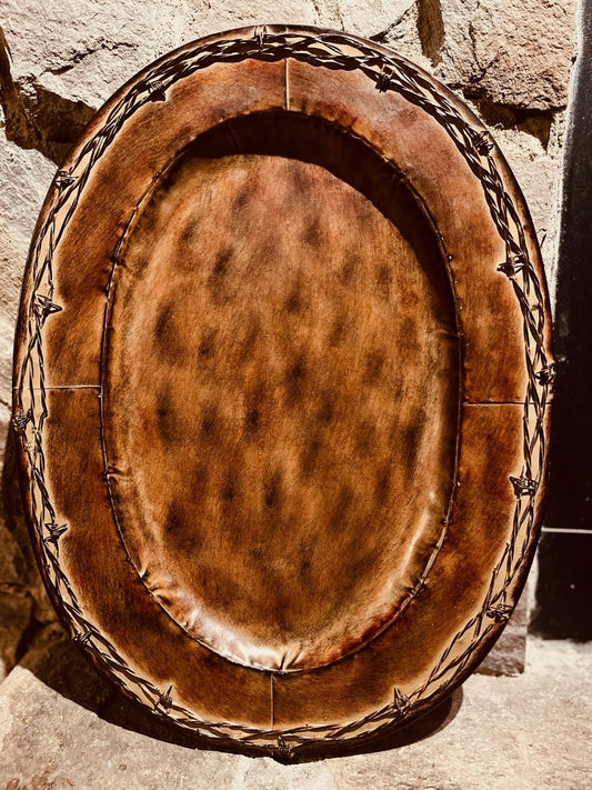 Barbed wire serving tray