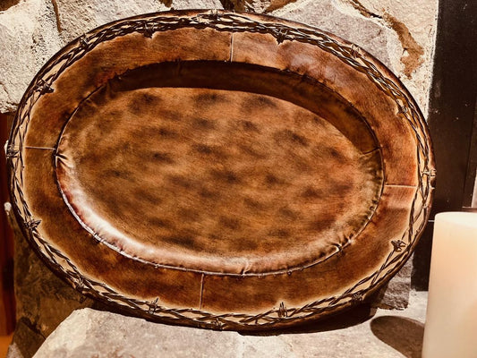 Barbed wire serving tray