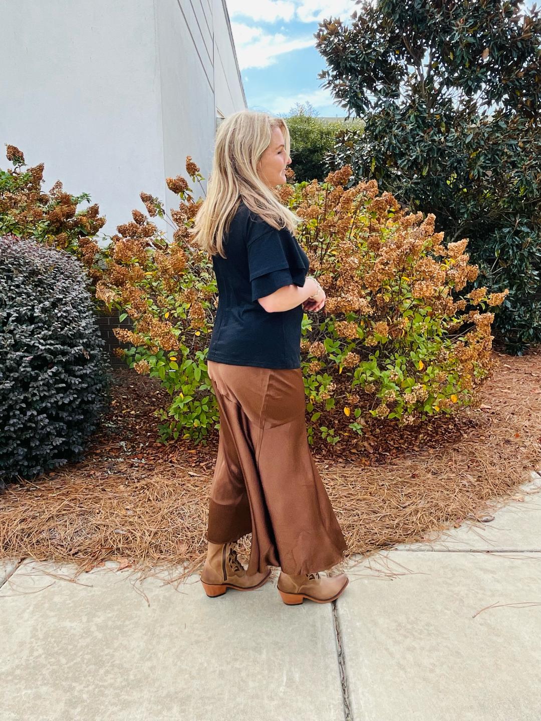 Hi-waisted Satin Maxi skirt