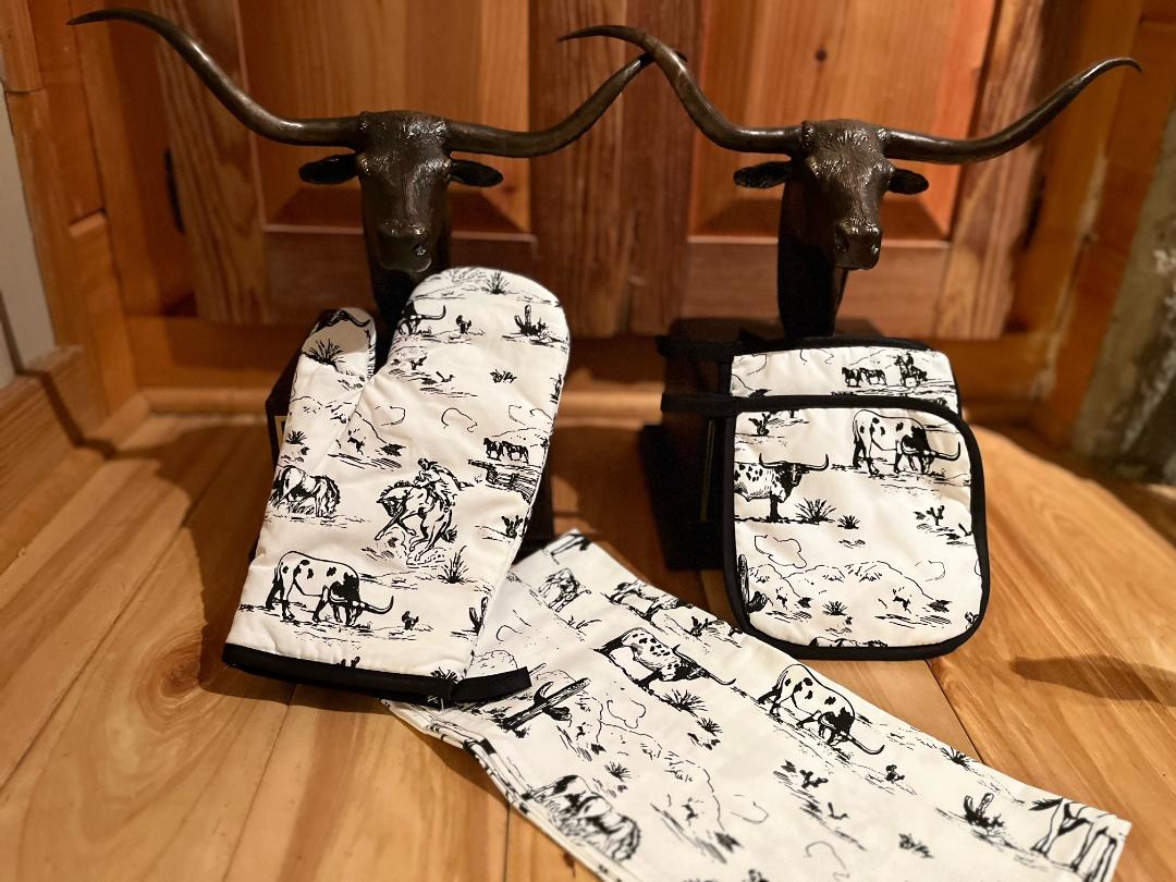 Longhorn oven mitt