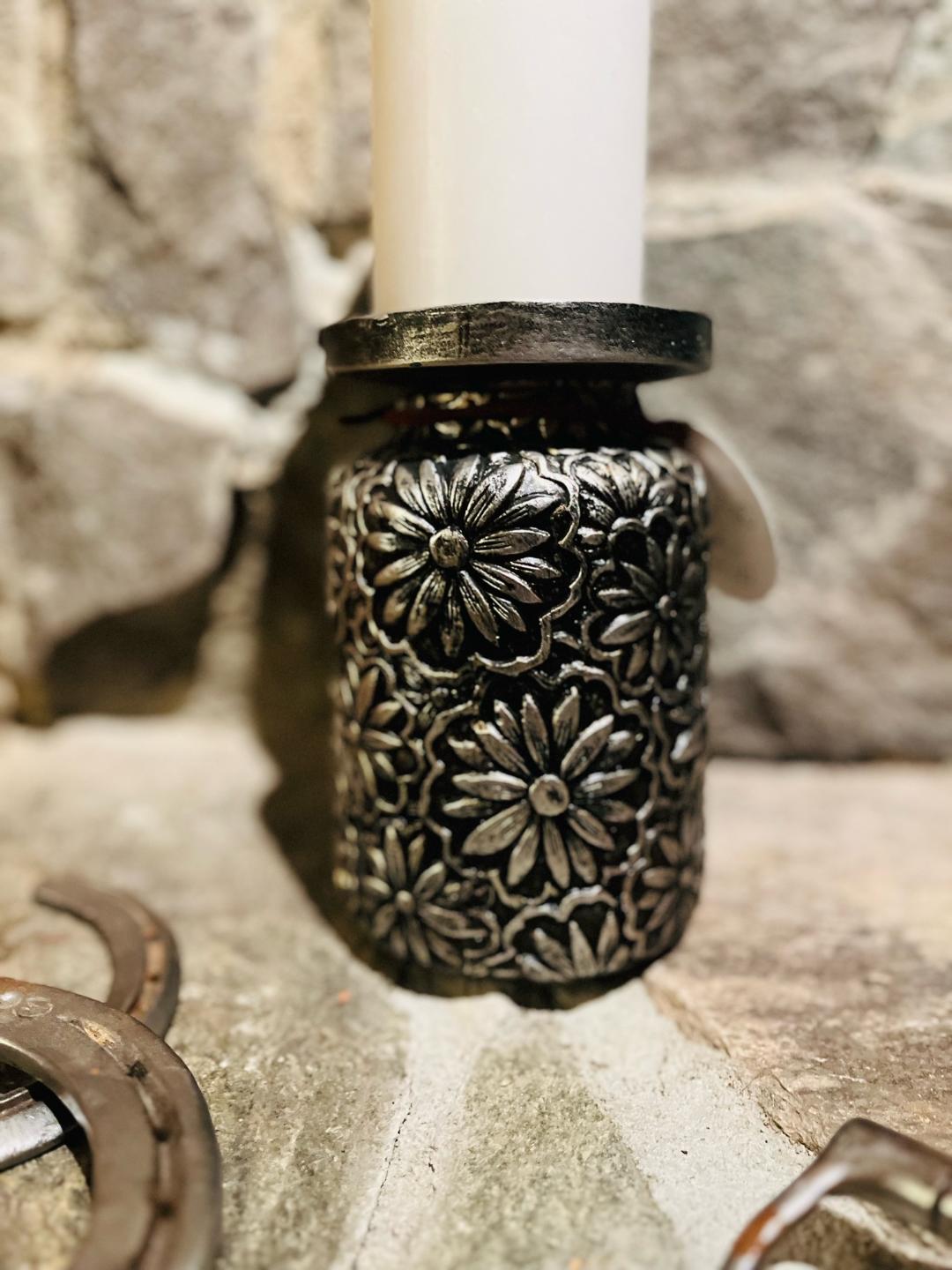 Silver Daisy Candle Pillar