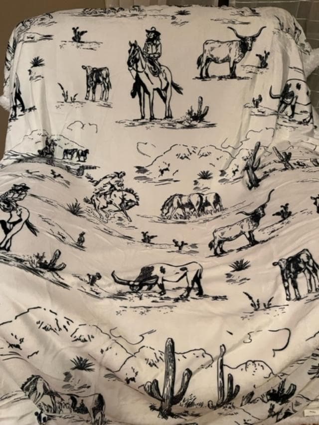 Black and white Longhorn Sherpa Throw