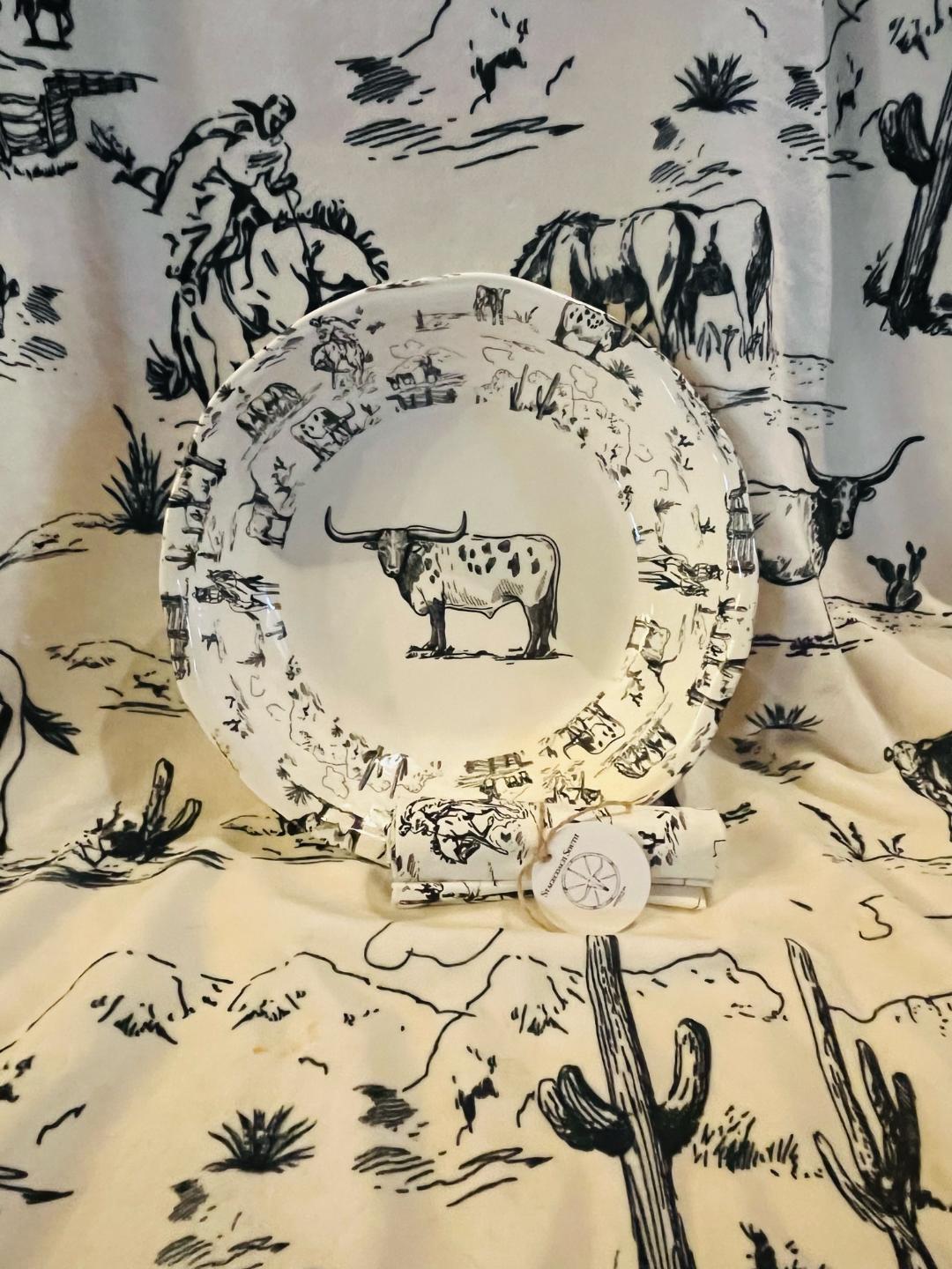 Black and White Ranch Life Dinnerwear set